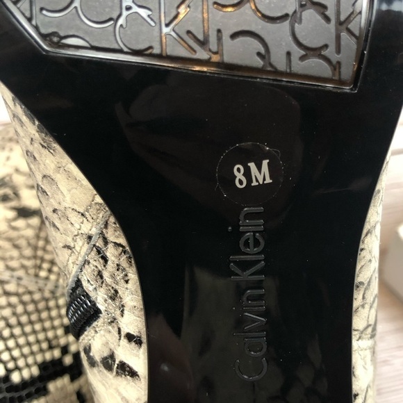 Calvin Klein Freema Two Tone Snakeskin Leather Bootie Size 8 Women - Picture 8 of 10